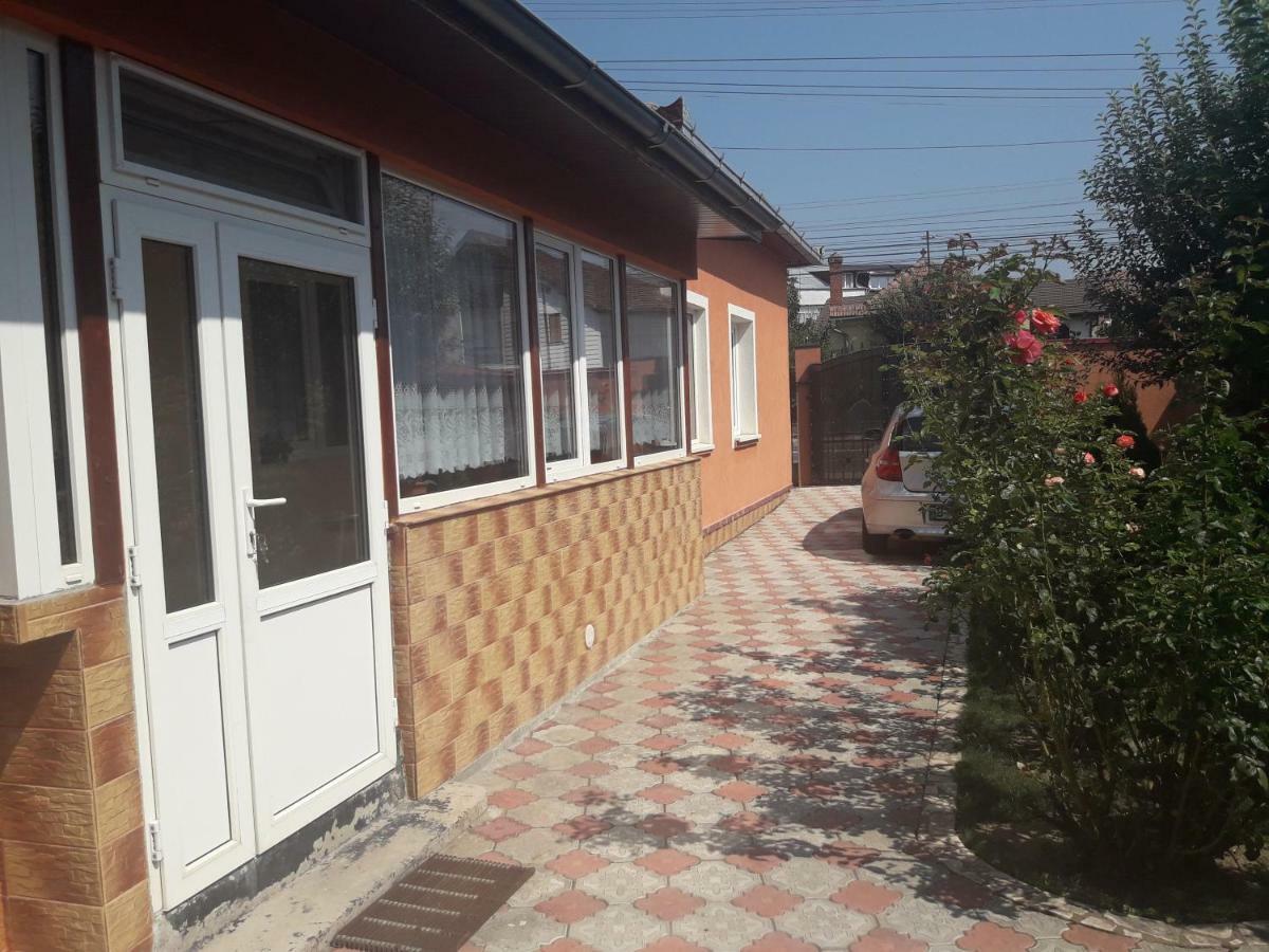 Olimpia Apartments Alba Iulia Exterior photo